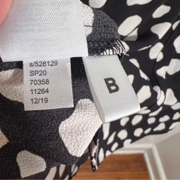 Ann Taylor Blouse Black White Dots S - Picture 12 of 12